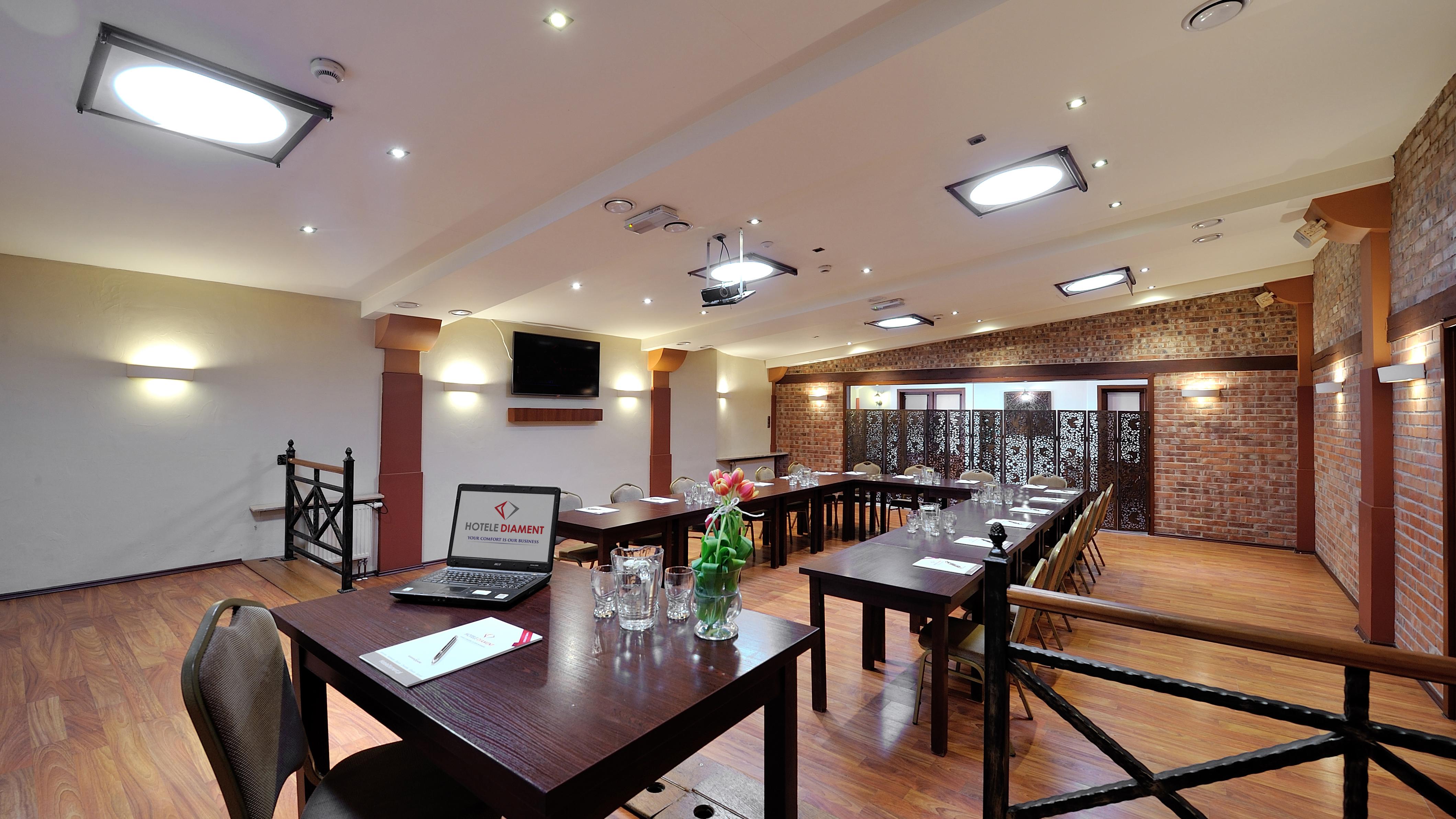 Hotel Diament Vacanza Katowice - Siemianowice Семяновице-Слёнске Экстерьер фото