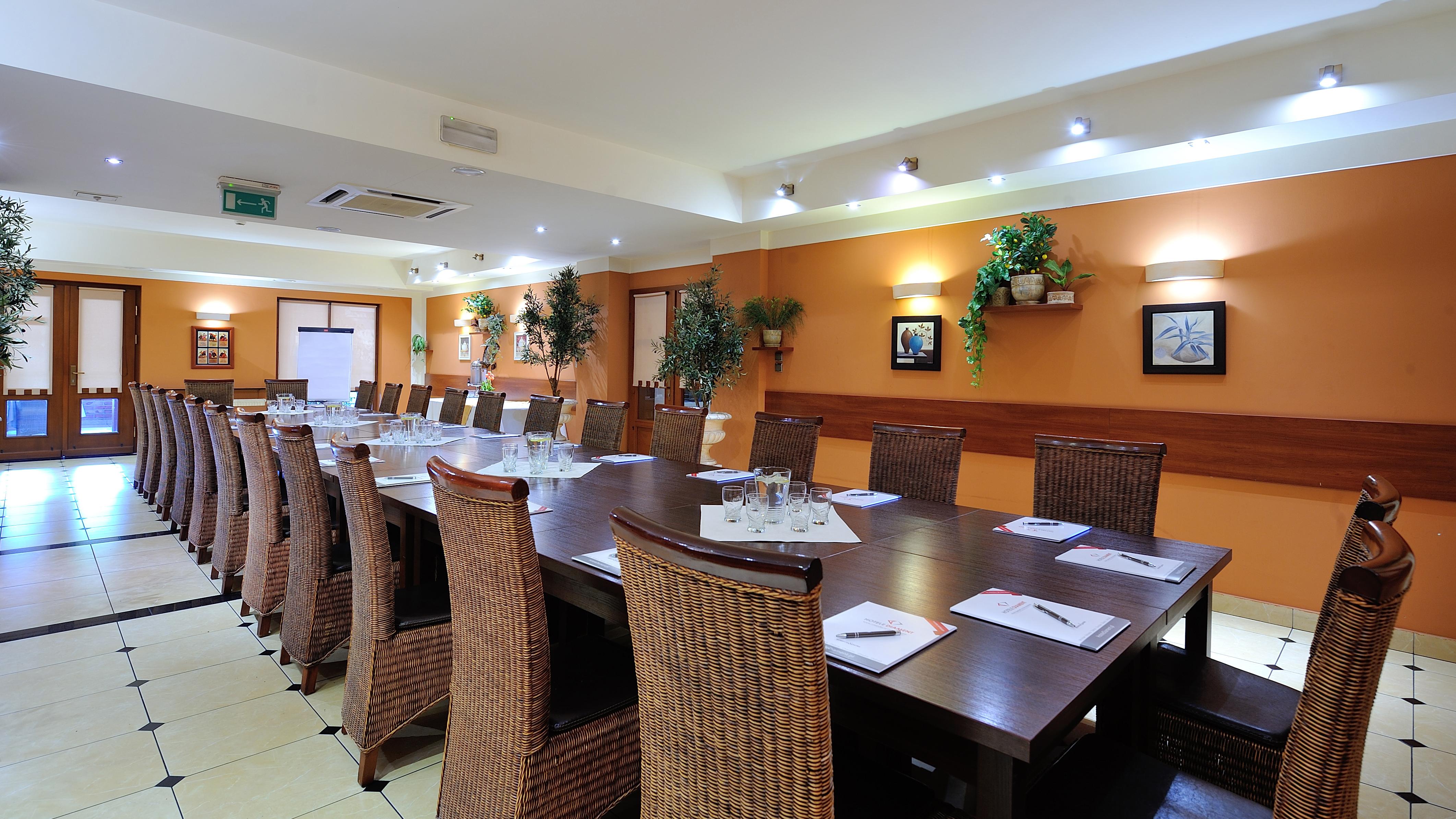 Hotel Diament Vacanza Katowice - Siemianowice Семяновице-Слёнске Экстерьер фото