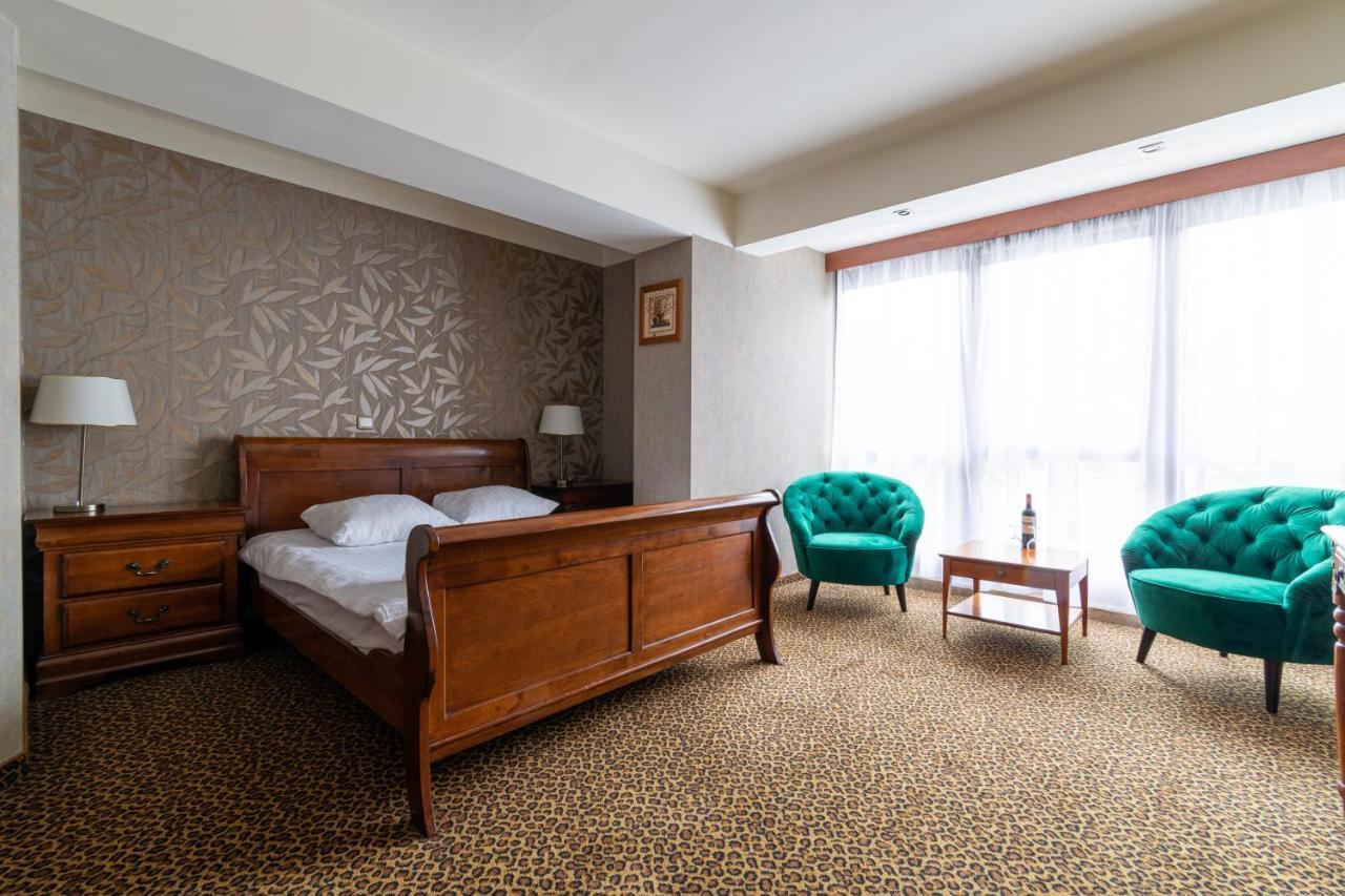Hotel Diament Vacanza Katowice - Siemianowice Семяновице-Слёнске Экстерьер фото
