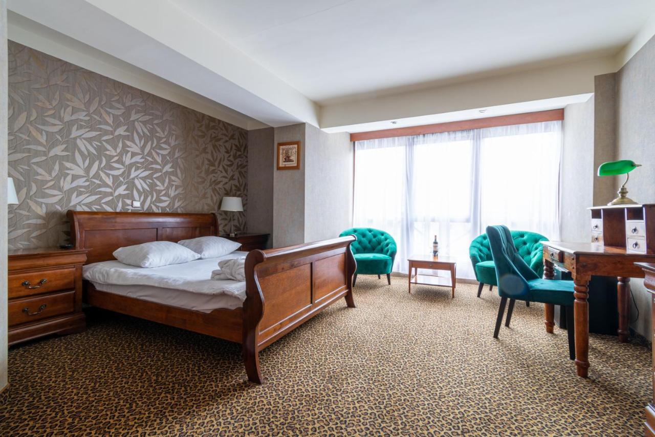 Hotel Diament Vacanza Katowice - Siemianowice Семяновице-Слёнске Экстерьер фото