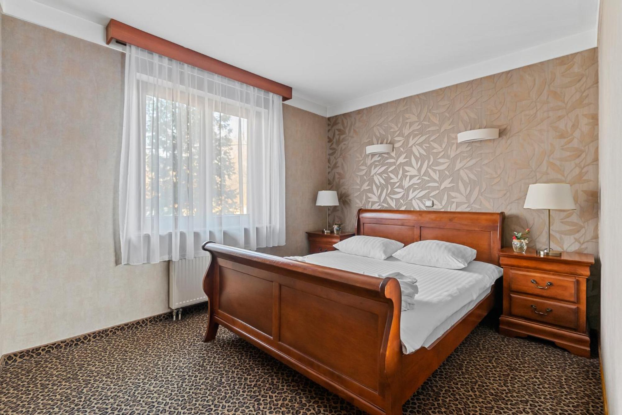 Hotel Diament Vacanza Katowice - Siemianowice Семяновице-Слёнске Экстерьер фото