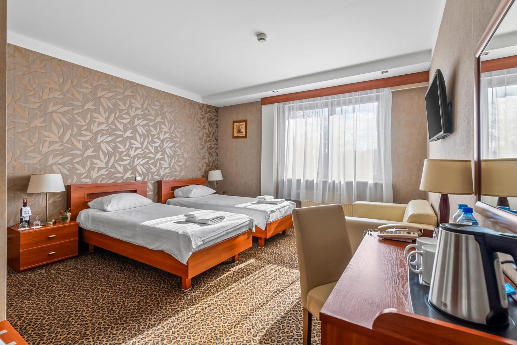 Hotel Diament Vacanza Katowice - Siemianowice Семяновице-Слёнске Экстерьер фото