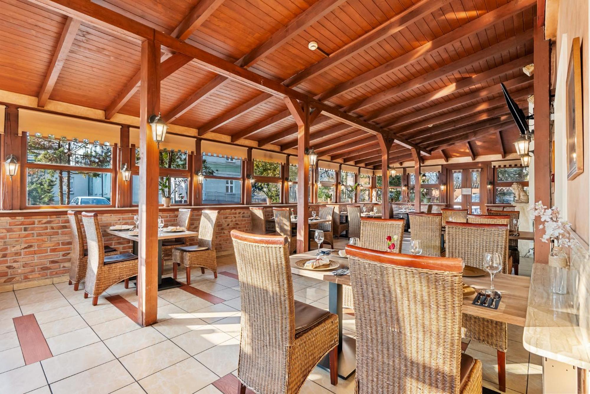 Hotel Diament Vacanza Katowice - Siemianowice Семяновице-Слёнске Экстерьер фото
