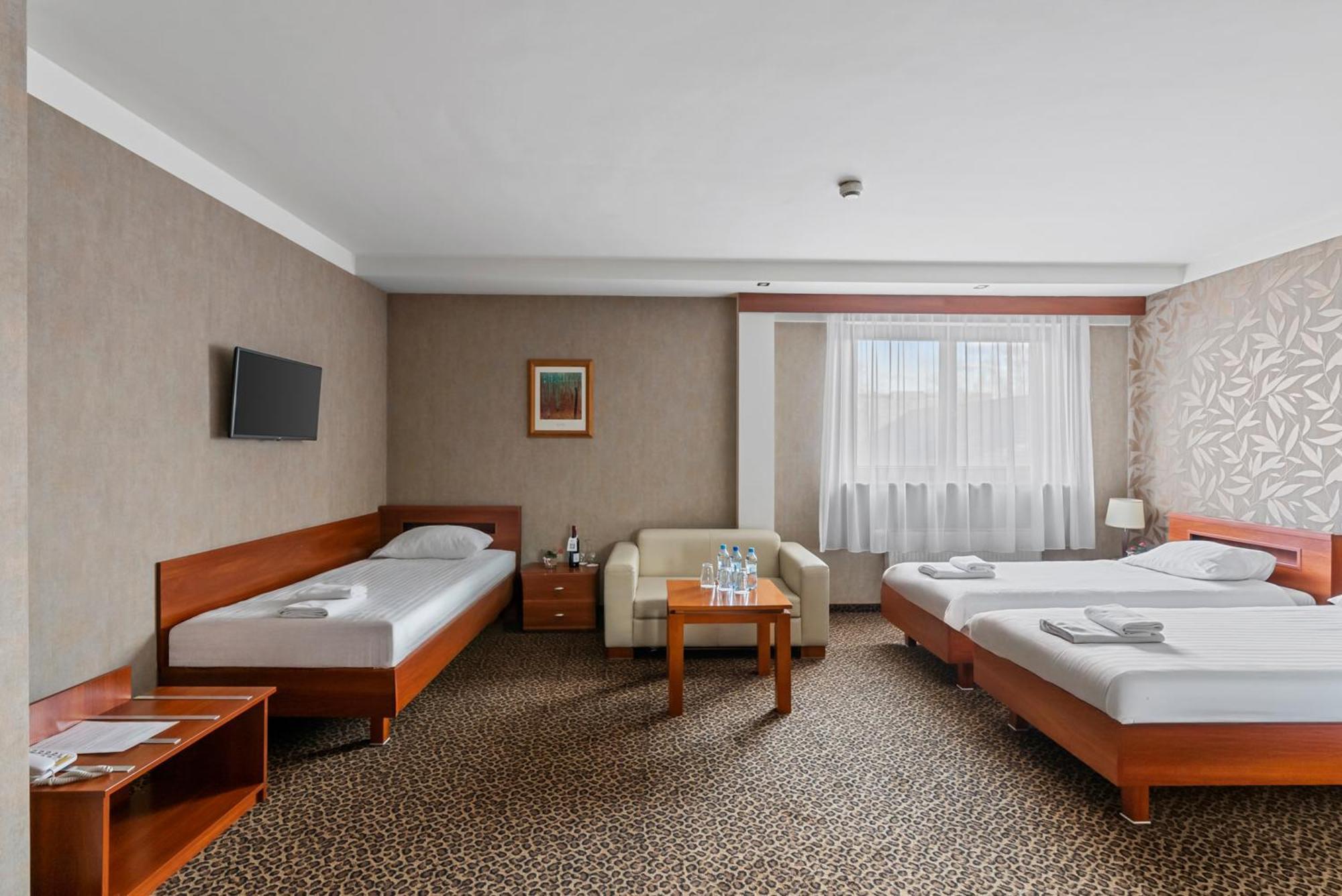 Hotel Diament Vacanza Katowice - Siemianowice Семяновице-Слёнске Экстерьер фото