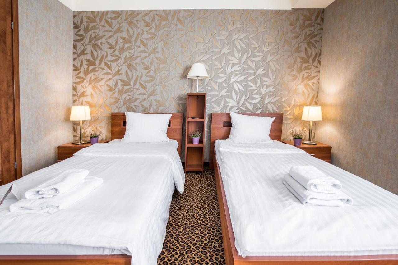 Hotel Diament Vacanza Katowice - Siemianowice Семяновице-Слёнске Экстерьер фото