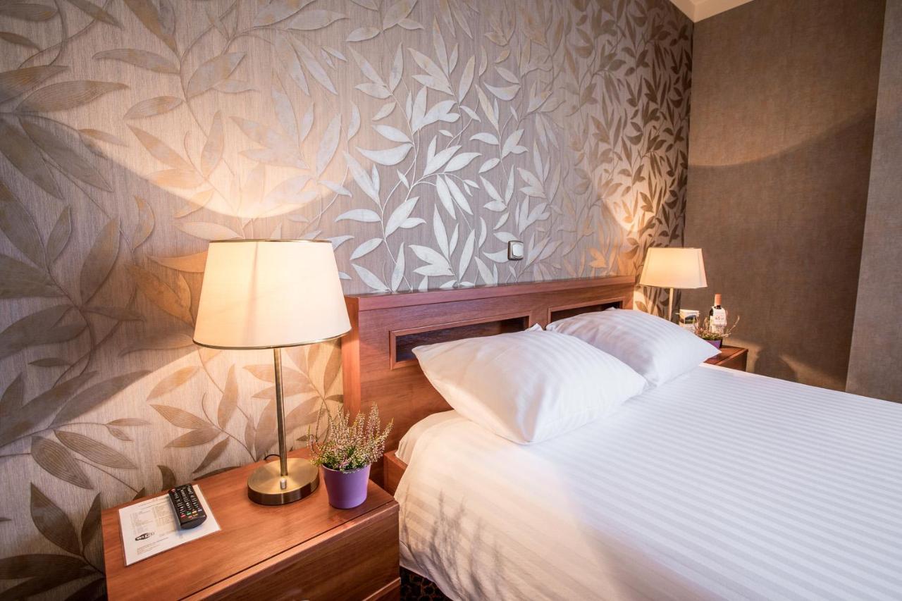 Hotel Diament Vacanza Katowice - Siemianowice Семяновице-Слёнске Экстерьер фото